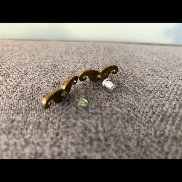 Black mustache posts stud earrings, enamel with gold outline - Picture 2 of 3